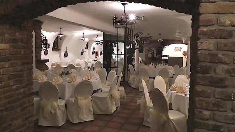Hotel Emsilo Пулхайм Екстериор снимка