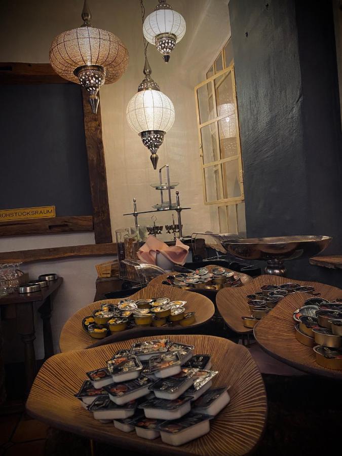 Hotel Emsilo Пулхайм Екстериор снимка
